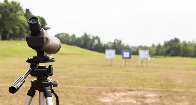 zooming with a spotting scope