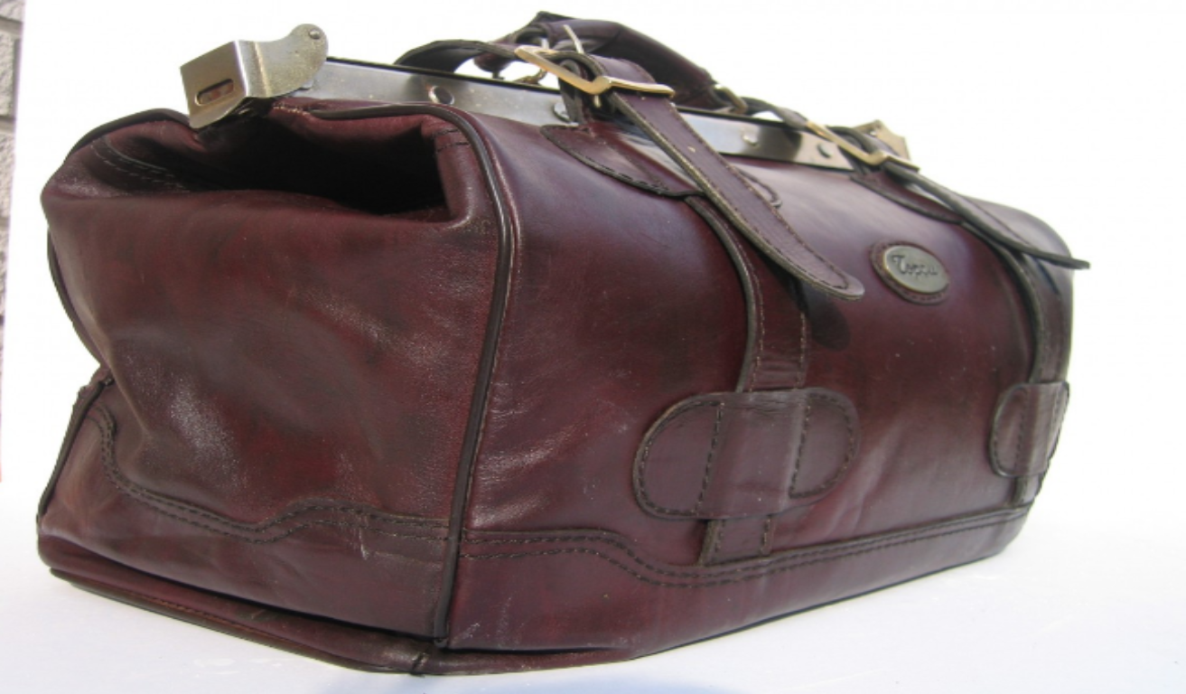 quality traveling bag